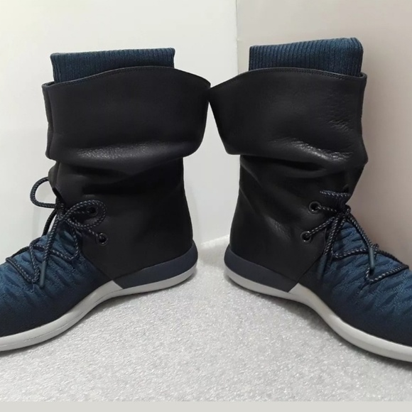 Nike Roshe Two Hi Flyknit Women's Size 5.5 - Picture 2 of 5